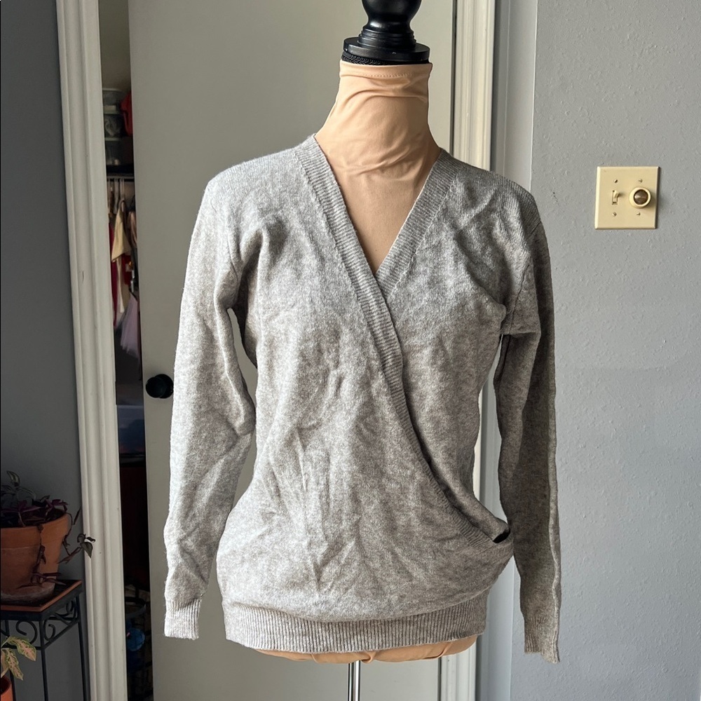 Elegant Gray V-Neck Sweater